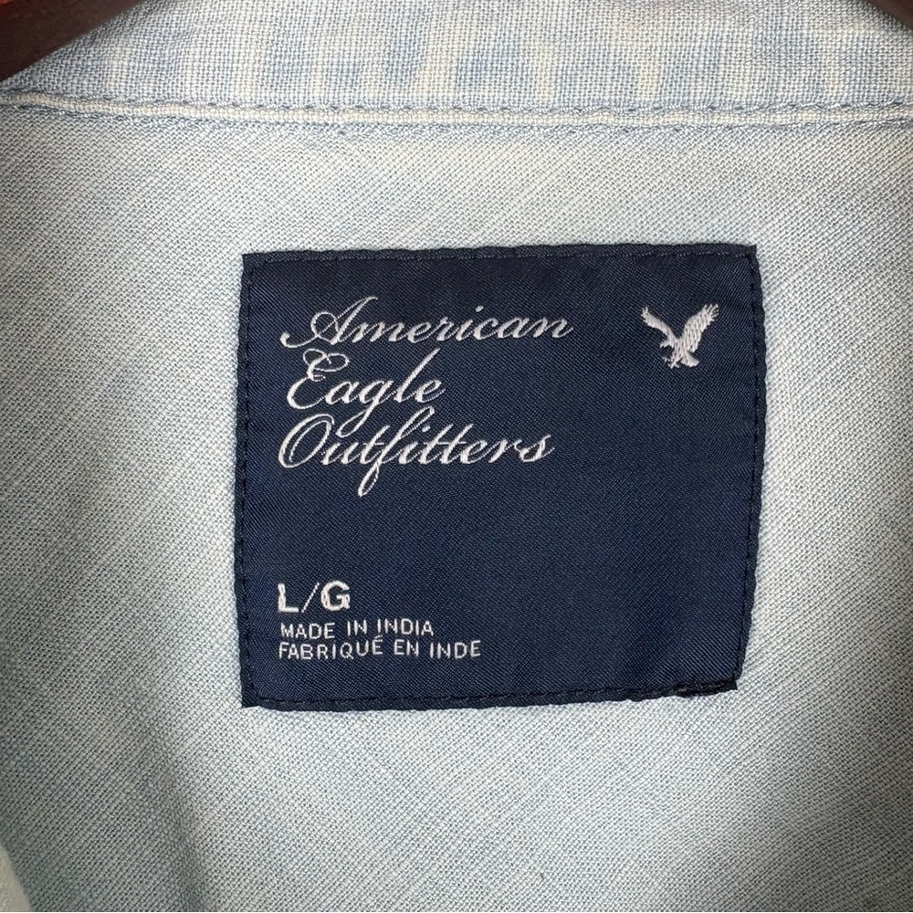 American Eagle Outfitters Acid Wash Long Sleeve Denim‎ Button Down Shirt - Picture 3 of 4